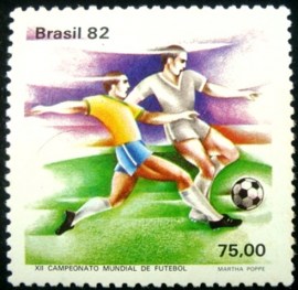 Selo postal do Brasil de 1982 Disputa de bola