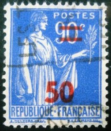 Selo postal da França de 1941 Peace Overprint 50