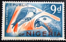 Selo postal da Nigéria de 1966 Grey Parrot