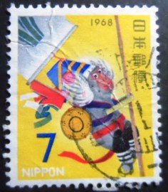 Selo postal do Japão de 1967 Climbing Monkey