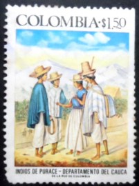 Selo postal da Colômbia de 1976 Indians of Purace M