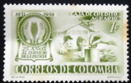 Selo postal da Colômbia de 1952 Emblem and dairy farm