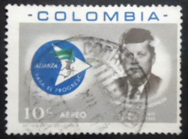 Selo postal da Colômbia de 1963 Kennedy and Alliance for Progress Emblem