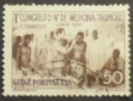 Selo postal da Guiné Portuguesa de 1952 Therapie from Aborigine