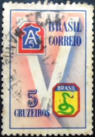 Selo postal  do Brasil de 1945 V da Vitória U