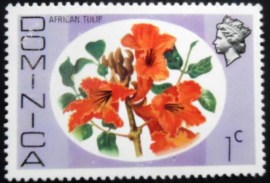 Selo postal da Dominica de 1975 African Tulip