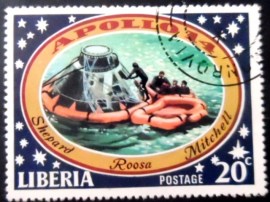 Selo postal da Libéria de 1971 Astronauts leaving capsule