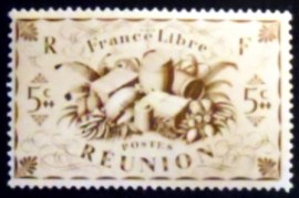 Selo postal do Reunion de 1943 Local Produce