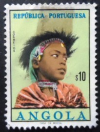 Selo postal de Angola de 1961 Girls of Angola 0,10 U