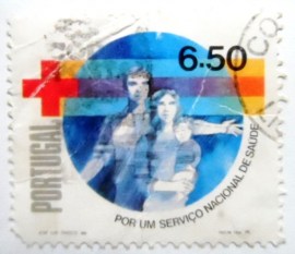 Selo postal de Portugal de 1979 Red Cross and Family