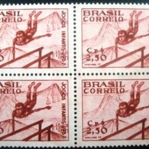 Quadra de selos postais do Brasil de 1957 Jogos Infantis