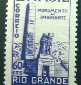 Selo postal de 1954 Monumento do Imigrante N