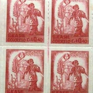 Quadra de selos postais do Brasil de 1945 Glória