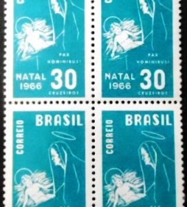 Quadra de selos postais do Brasil de 1966 Natal 66