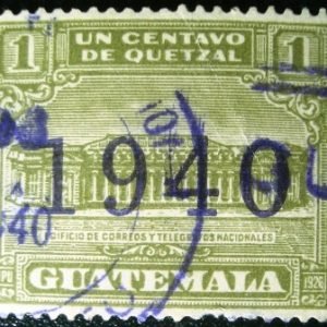 Selo postal da Guatemala de 1940 G.P.O. and Telegraph building overprinted violet