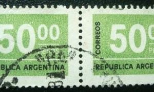 Par de selos da Argentina de 1976 Numeral 50