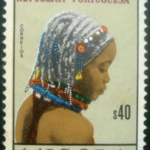 Selo postal de Angola de 1961 Girls of Angola