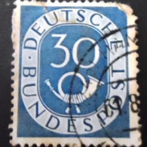 selo postal da Alemanha 1951 Digits with Posthorn 30