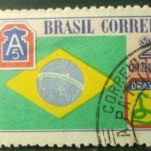 Selo postal do Brasil de 1945 bandeira Brasileira U