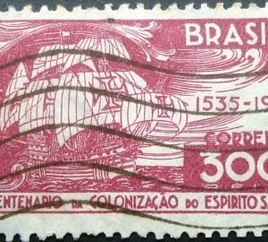 Selo postal do Brasil de 1935 Caravela Portuguesa