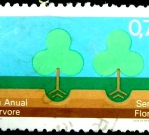 Selo postal do Brasil de 1975 Semana Florestal