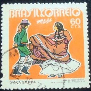 Selo postal do Brasil de 1972 Dança Gaúcha - C 745 U