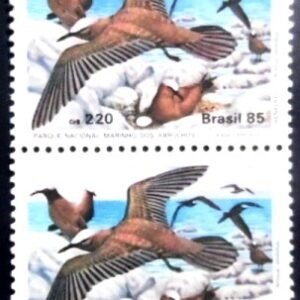 Par de selos postais do Brasil de 1985 Mergulhão M PR