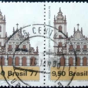 Par de selos postais do Brasil de 1977 Igreja de Santo Antonio