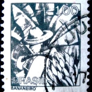 Selo postal do Brasil de 1979 Bananeiro U