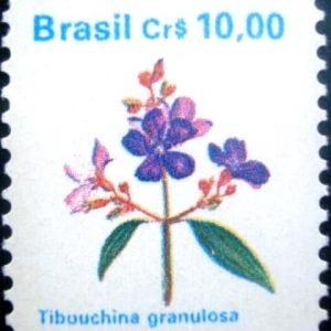Selo postal do Brasil de 1990 Quaresmeira M