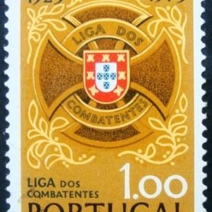 Selo postal de Portugal de 1973 Badge of the League & Coat of Arms