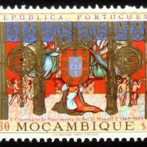 Selo postal de Moçambique de 1969 Miniatures Royal Coat Of Arms