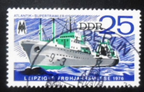 Selo postal da Alemanha Oriental de 1976 Supertrawler of the Atlantik Series U