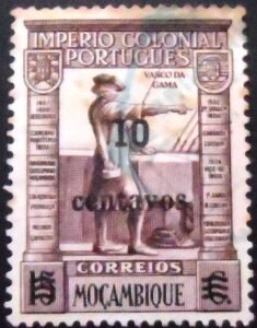 Selo postal de Moçambique de 1946 Vasco da Gama 10 Overprint U