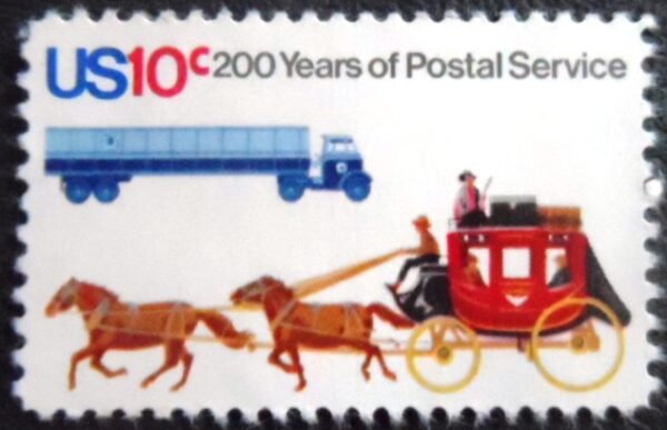 Selo postal dos Estados Unidos de 1975 Stagecoach and Modern Lorry N