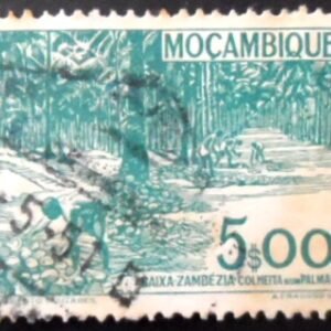 Selo postal de Moçambique de 1948 Kopra harvest Baixa U