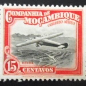 Selo postal da Companhia de Moçambique de 1935 Airplane over Beira 15 M