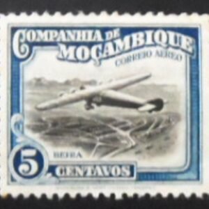 Selo postal da Companhia de Moçambique de 1935 Airplane over Beira 5 M