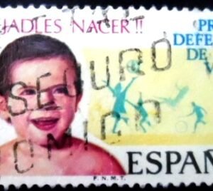 Selo postal da Espanha de 1975 Child Welfare U