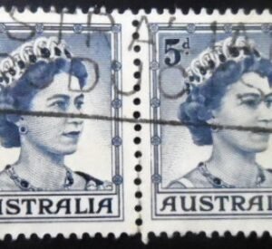 Par de selos postais da Austrália de 1959 Queen Elizabeth II 5 Type A U PR