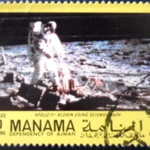 Selo postal de Manama de 1970 Apollo 11 Aldrin using seismograph U A
