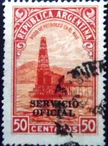 Selo postal da Argentina de 1944 Oil well 50 ovpt