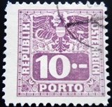 Selo postal da Áustria de 1945 Coat of arms & digit 10 U