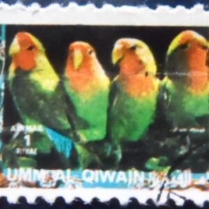 Selo postal do Umm Al Quwain Rosy-faced Lovebird U