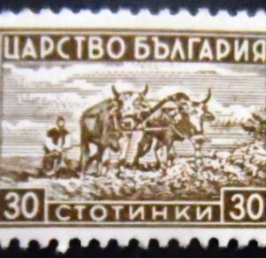 Selo postal da Bulgária de 1941 Plowing 30 M