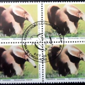 Quadra de selos postais do Brasil de 1988 Tamanduá Bandeira M1C QD