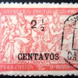 Selo postal de Moçambique de 1918 War Tax stamp overprinted 2½ U