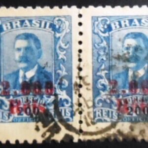 Par de selos postais do Brasil de 1928 Wenceslau Braz 2000/200 U PR