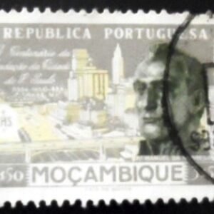 Selo postal de Moçambique de 1954 Manuel da Nóbrega U