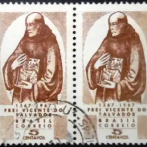 Par de selos postais do Brasil de 1967 Frei Vicente do Salvador U PR